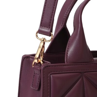 THE EMBOSSED Q SMALL SHOPPING BAG